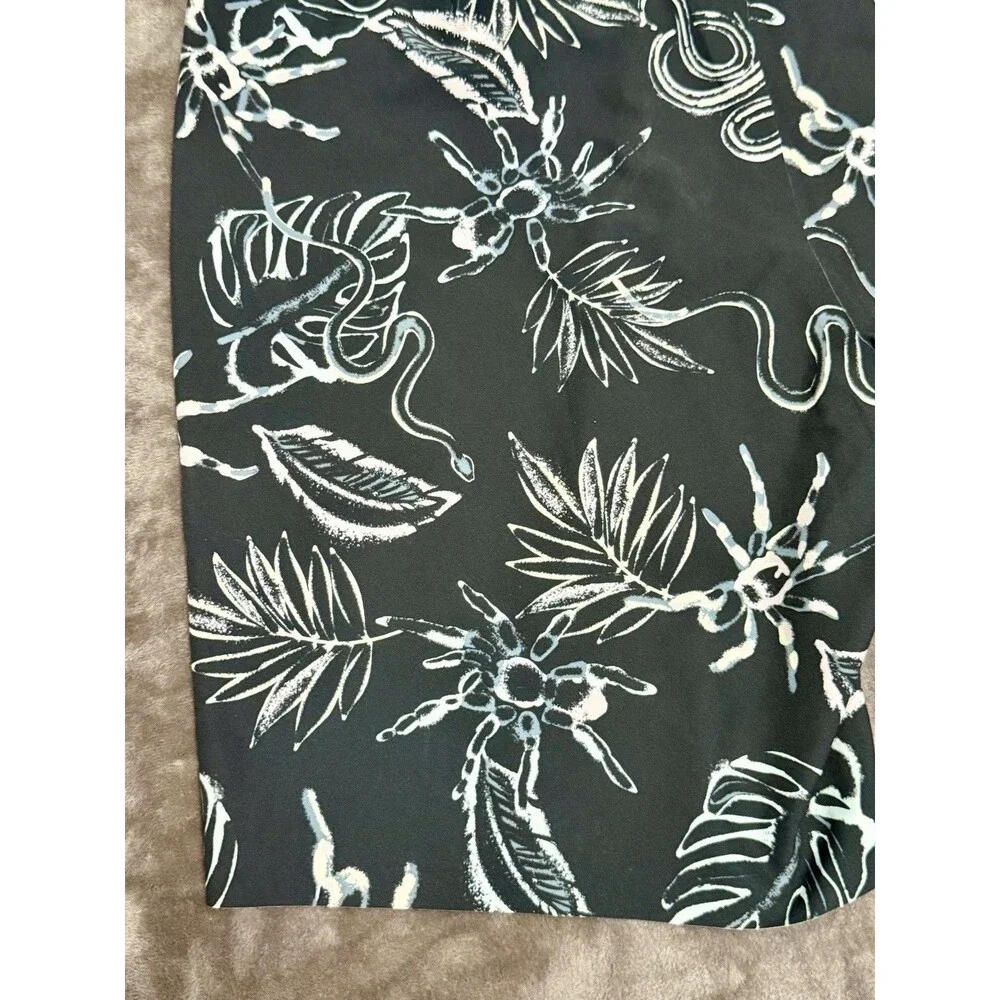 Roark The Passage Boardshorts 31 Tarantula Snake Zip Pocket Surf Swim Trunks